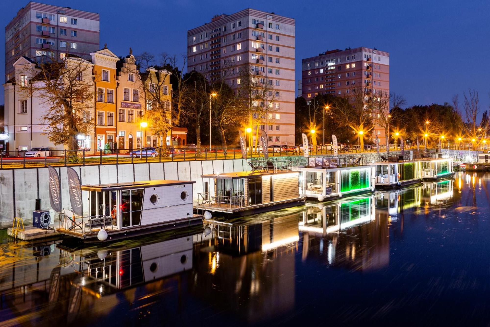 Domy Na Wodzie - La Mare Motlava Houseboats With Sauna By Downtown Apartments Danzica Esterno foto