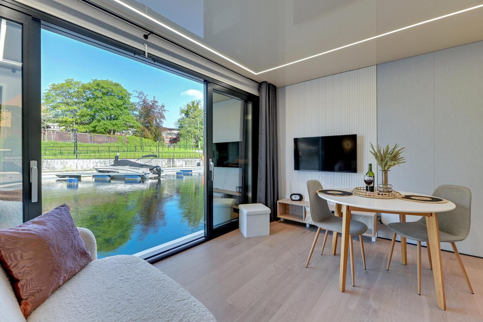Domy Na Wodzie - La Mare Motlava Houseboats With Sauna By Downtown Apartments Danzica Esterno foto